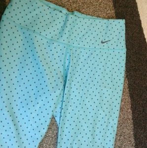 Nike drifit blue green polka dot capri tights